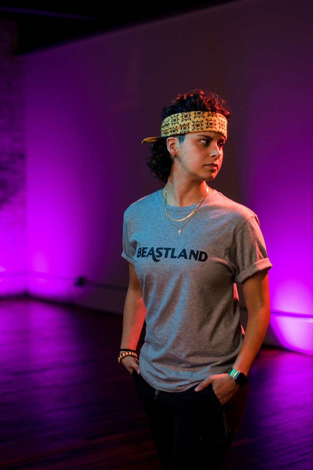 Beastland T-Shirt in Gray - Bigfoot Kick