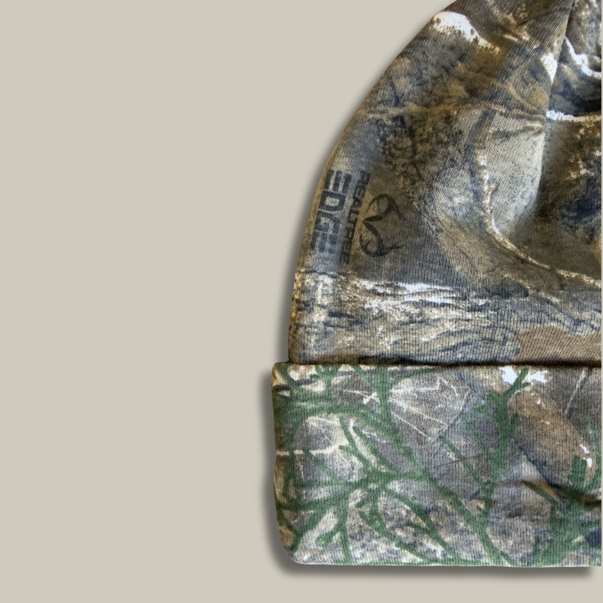 Hide & Peak Beanie - Bigfoot Kick