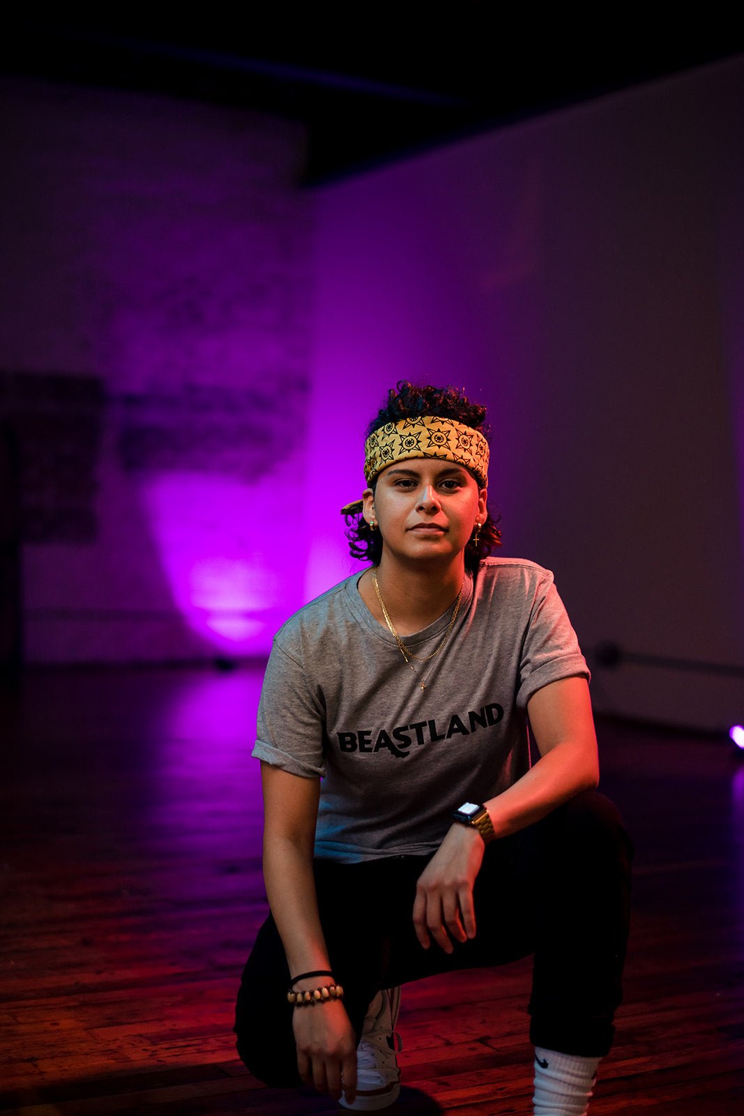 Beastland T-Shirt in Gray - Bigfoot Kick